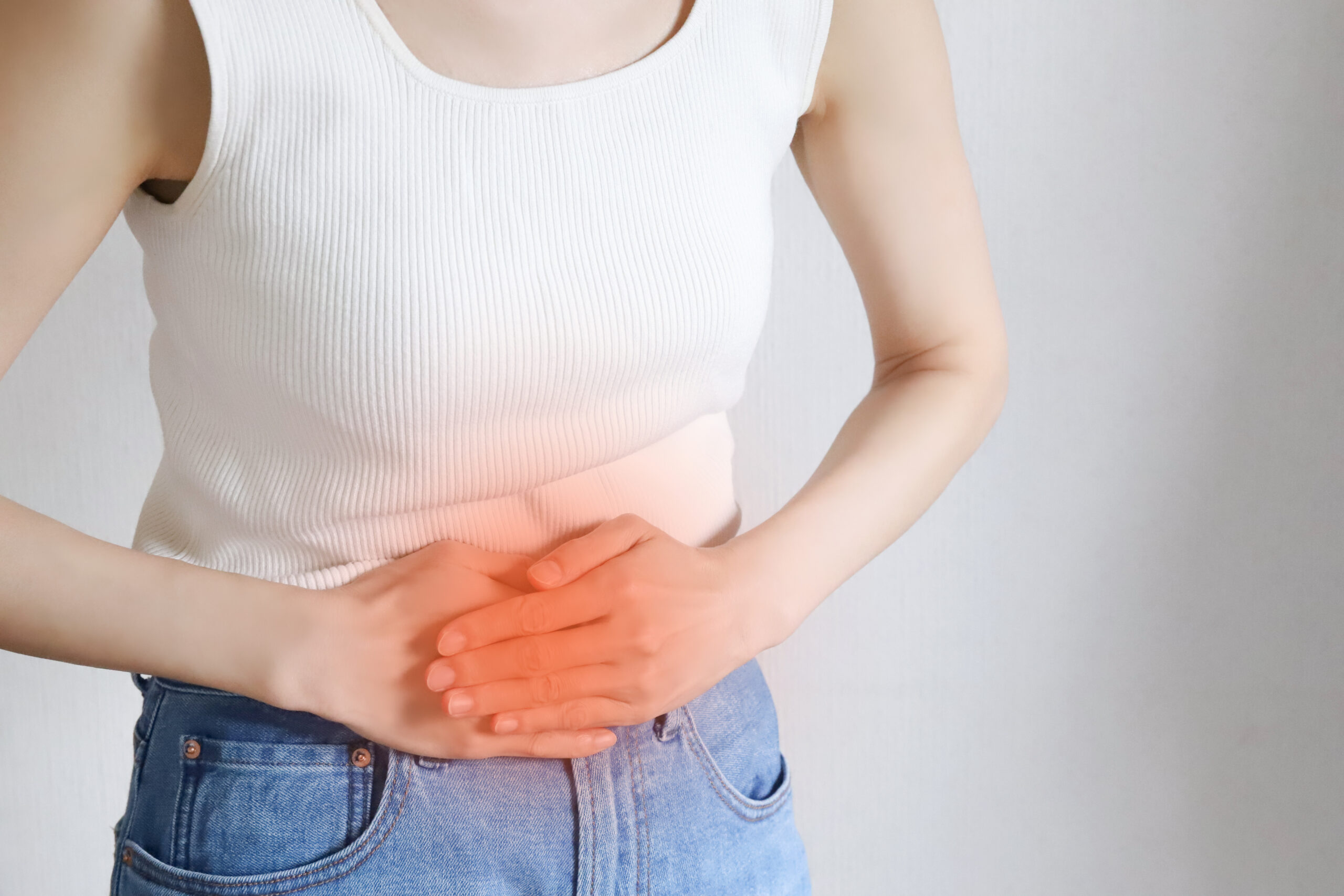 その腹痛、本当に大丈夫？消化器内科医が教える「ヤバい腹痛」の見分け方と原因